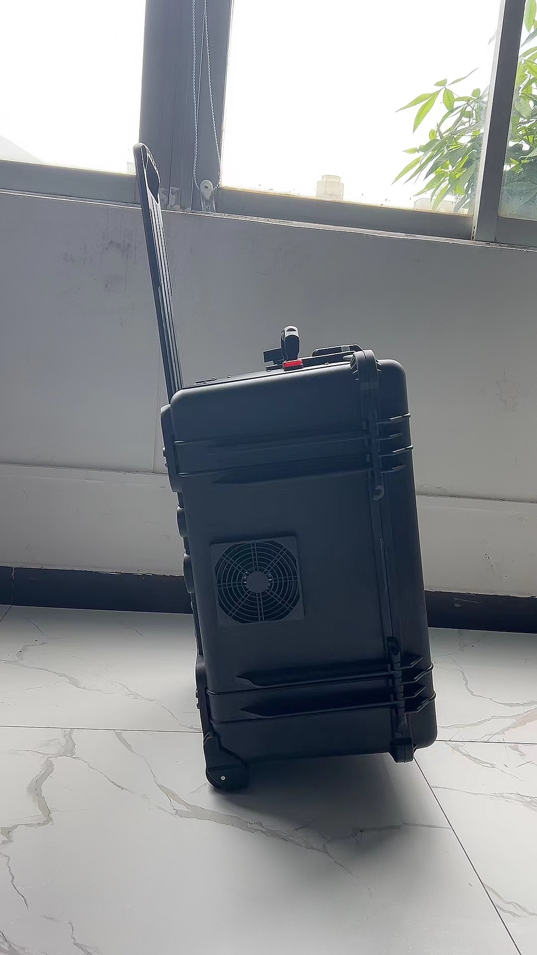 无为手拉箱型移动通信干扰器